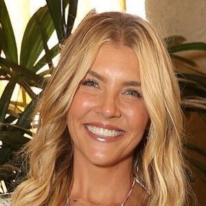 amanda kloots age